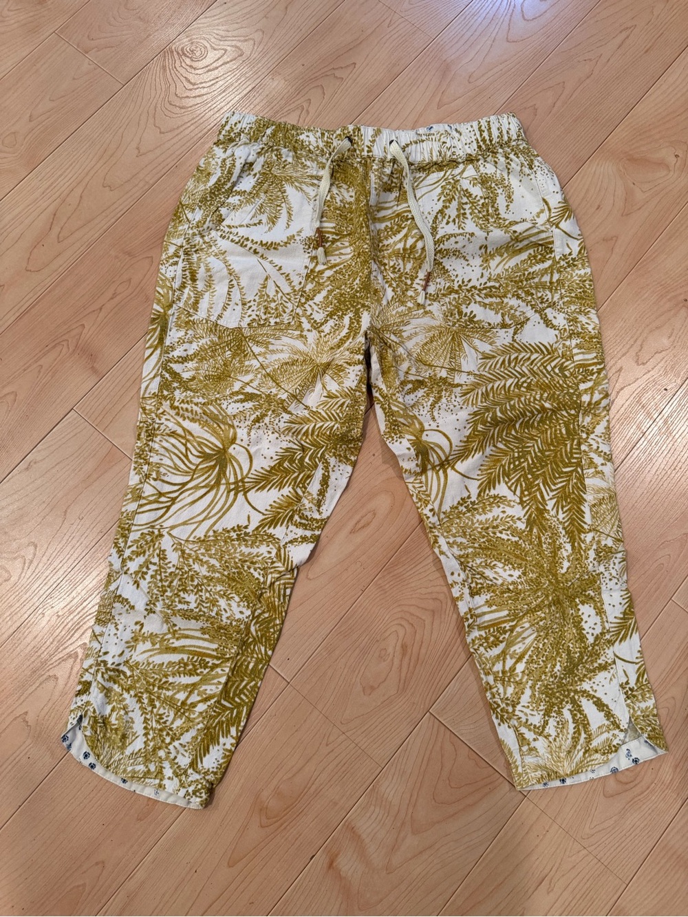 Pilcro for Anthropology Cream and Mustard Leaf-Print Drawstring Cropped Pants.